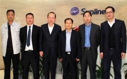 国度工业和信息化部软件服务业司陈伟司长一行到访巅峰国际官网科技