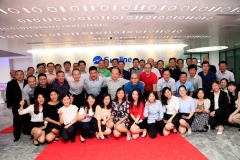 热烈祝贺巅峰国际官网科技喜迁丽江湾新总部